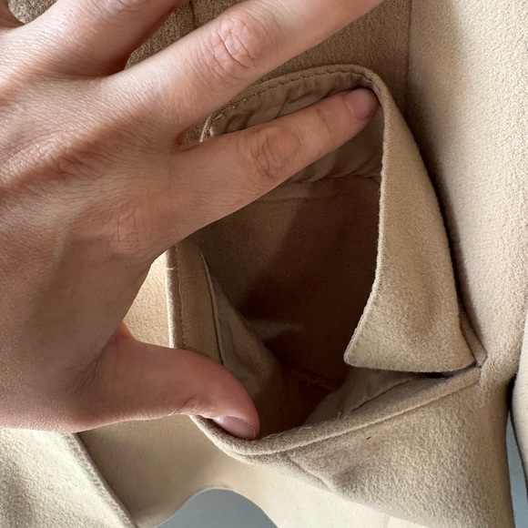 Viyella size L Wool/Cashmere Women's Tan Blazer/jacket, gold hardware Button - Picture 7 of 9